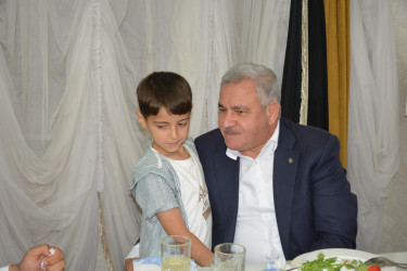 Rayon rəhbəri şəhid övladının toy şənliyində iştirak edib