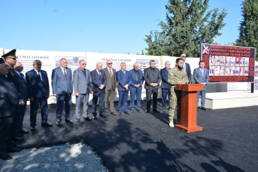 Tərtərlilər “Anım Günü”ndə 44 günlük Vətən müharibəsində erməni separatçıları tərəfindən atılan “Smerç” raketi nəticəsində dagıdılmış açıq havada fəaliyyət göstərən ev muzeyinə ekskursiya etdilər