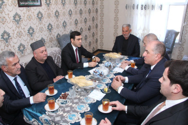 Milli Məclisin deputatı Anar Məmmədov şəhid Ruslan Şahbazovun ailəsini ziyarət edib