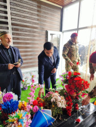 Vətən Müharibəsi şəhidi Cahangir Surxayzadənin beşinci ildönümü ilə əlaqədar məzarı və ailəsi ziyarət edilib