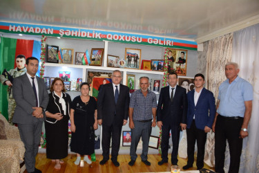 Tərtər Rayon İcra Hakimiyyətinin başçısı 27 Sentyabr – Anım Günü ilə əlaqədar Vətən müharibəsi şəhidi Eşqin Hüseynovun ailəsini ziyarət edib