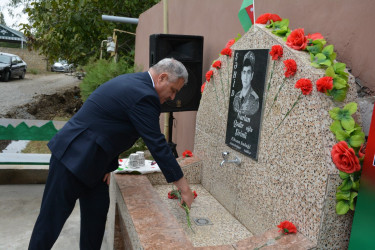 Sarov kəndində şəhid Şirinli Nurlan Qədir oğlunun xatirəsinə inşa edilmiş  abidənin açılışı olub