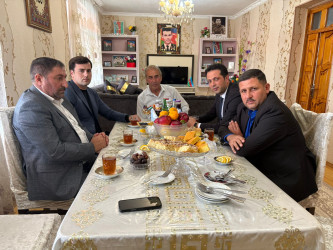 8 noyabr - Zəfər Gününün beşinci ildönümü ilə əlaqədar Vətən Müharibəsi şəhidi Şahbazov Ruslanın ailəsi ziyarət edilib