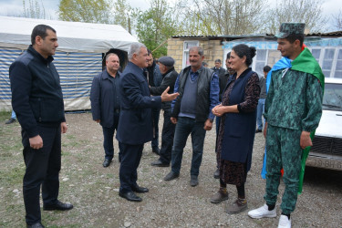 Rayon rəhbəri şəhid Taleh Məhərzadənin qardaşının hərbi xidmətə yola salınması üçün təşkil olunan mərasimdə iştirak edib