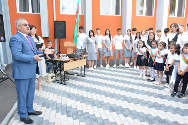 Ümumtəhsil məktəblərində “son zəng” çalındı: rayon rəhbəri məzunları təbrik etdi