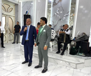 Rayon rəhbəri Vətən Müharibəsi Qəhrəmanı Azər Abdullazadənin elçilik və nişan mərasimində iştirak edib