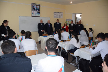 İcra başçısı Hüsənli kənd tam orta məktəbində mövcud şəraitlə tanış olub