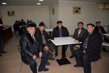 Milli Məclisin deputatı Ağalar Vəliyev Novruz bayramı münasibətilə ağsaqqalları təbrik edib onlara bayram sovqatları göndərib