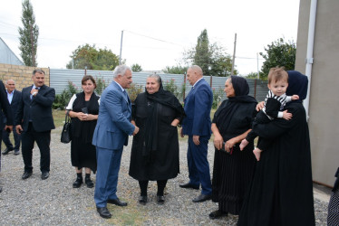 Rayon rəhbəri “Konstitusiya və Suverenlik İli” çərçivəsində Bəyimsarov, Sarov və Borsunlu kəndindən olan şəhid ailələri və qazilərlə görüş keçirib