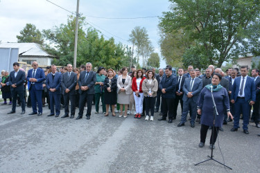 Rayon rəhbərinin növbəti səyyar qəbul-görüşü şəhərin Mahir Əsədov küçəsində keçirilib.