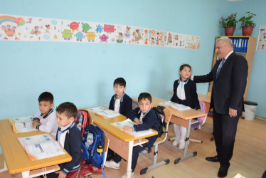 İcra başçısı Sarov kənd tam orta məktəbində mövcud şəraitlə tanış olub