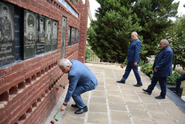 Rayon rəhbəri “Konstitusiya və Suverenlik İli” çərçivəsində Xoruzlu və Kəbirli kəndindən olan şəhid ailələri və qazilərlə görüş keçirib