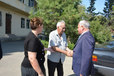 Rayon rəhbərinin növbəti səyyar qəbul-görüşü şəhərin şəhid Nicat İsgəndərov, Vasif Hüseyinov və Nəriman Nərimanov küçələrində keçirilib.