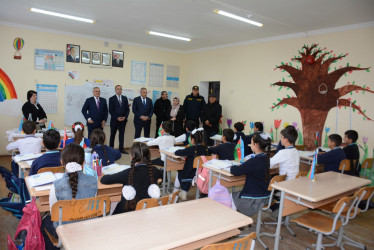 İcra başçısı Yuxarı Qapanlı kənd tam orta məktəbində mövcud şəraitlə tanış olub