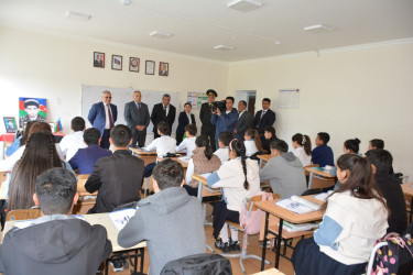 Rayon rəhbəri Evoğlu kənd tam orta məktəbində mövcud şəraitlə tanış olub