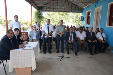 Rayon rəhbərinin növbəti səyyar-qəbul görüşü Bildirçinli kəndində keçirilib