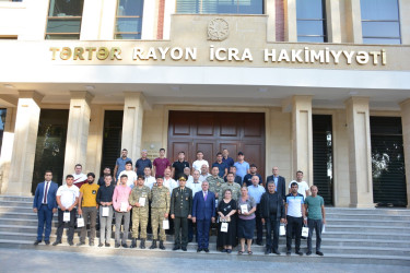 Tərtərdə Vətən müharibəsi qazilərinə və iştirakçılarına medallar təqdim olunub