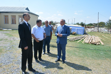 İcra başçısı yeni tədris ilinə hazırlıqla bağlı təmir işləri aparılan ümumtəhsil məktəblərində olub