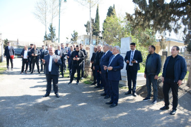 İcra başçısı Aprel döyüşlərində şəhid olmuş Nicat İsgəndərovun məzarını ziyarət edib