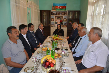 Rayon rəhbəri şəhid anası Tərdcə Nəcəfovanı 85 illik yubileyi münasibəti ilə təbrik edib