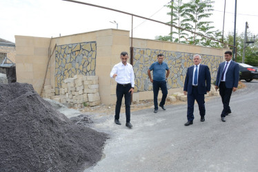 Rayon rəhbəri şəhid Məftun Əhmədzadə və Cavanşir küçələrində aparılan təmir-tikinti işləri ilə yerində tanış olub