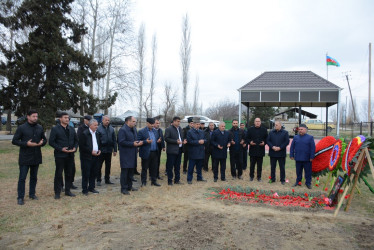 İcra başçısı Birinci Qarabağ müharibəsi şəhidi Dadaş Dadaşovun yas mərasimində iştirak edib