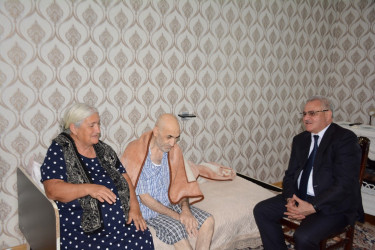 Tərtər Rayon İcra Hakimiyyətinin başçısı 27 Sentyabr – Anım Günü ilə əlaqədar Vətən müharibəsi şəhidi Əliyev Elməddinin ailəsini ziyarət edib