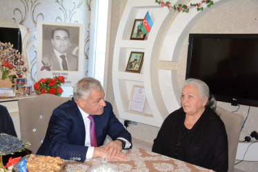 Rayon rəhbəri “Konstitusiya və Suverenlik İli” çərçivəsində şəhid anası Dilruba Orucovanı ad günü münasibəti ilə təbrik edib