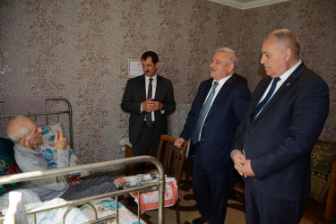 Rayon rəhbəri şəhid Ruslan Əsgərovun ailəsini ziyarət edib