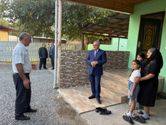 Tərtər Rayon İcra Hakimiyyətinin başçısı 27 Sentyabr – Anım Günü ilə əlaqədar Vətən müharibəsi şəhidi Elnur Hüseynovun ailəsini ziyarət edib