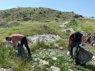 “Yaşıl dünya naminə həmrəylik ili” çərçivəsində növbəti təmizlik aksiyası Tərtər çayının ətrafında keçirilib