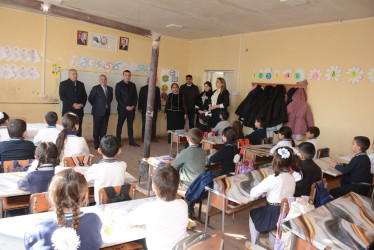 İcra başçısı Hacıqərvənd kənd tam orta məktəbində mövcud şəraitlə tanış olub