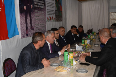 Rayon rəhbəri “Konstitusiya və Suverenlik İli” çərçivəsində şəhid Mənsimli İntiqamın ailəsini ziyarət edib