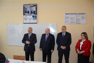 İcra başçısı Hüsənli kənd tam orta məktəbində mövcud şəraitlə tanış olub