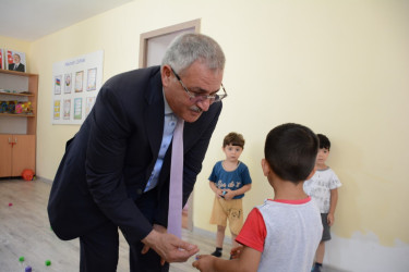 İcra başçısı Bayandur kənd körpələr evi-uşaq bağçasında mövcud şəraitlə tanış olub