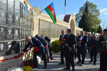 8 noyabr–Zəfər Günü münasibəti ilə Tərtərdə Şəhidlər Abidə Kompleksinin qarşısında bayram tədbiri keçirilib