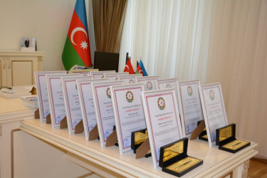 Tərtərdə “Konstitusiya və Suverenlik İli” çərçivəsində  milli mətbuatın  150 illik  yubileyi münasibəti ilə mətbuat işçiləri ilə görüş keçirilib