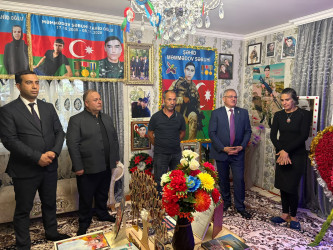 Tərtər Rayon İcra Hakimiyyətinin başçısı 27 Sentyabr – Anım Günü ilə əlaqədar Vətən müharibəsi şəhidi Səbuhi Məmmədovun ailəsini ziyarət edib