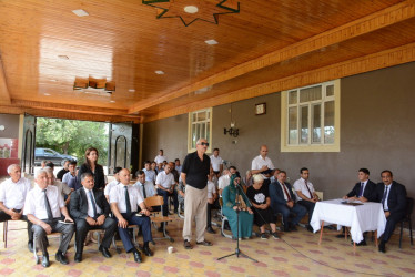Rayon rəhbərinin növbəti səyyar-qəbul görüşü Hacallı kəndində keçirilib
