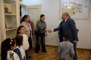 Tərtər Rayon İcra Hakimiyyətinin başçısı Müstəqim Məmmədov azyaşlı şəhid övladlarını qəbul edib
