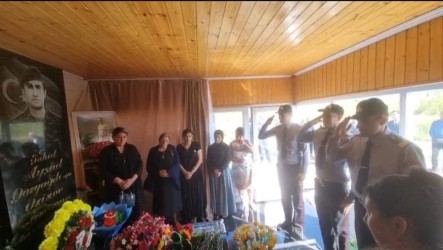 Vətən Müharibəsi şəhidi Ayşad Əzizovun şəhadətə qovuşmasının 6-cı ildönümü münasibətilə məzarı ziyarət olunub