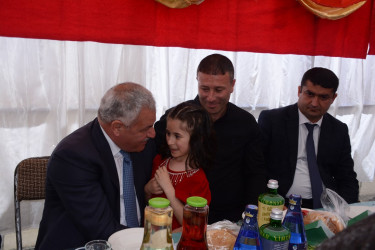 Tərtər Rayon İcra Hakimiyyətinin başçısı Vətən müharibəsi əlilinin övladının kiçik toy məclisində iştirak edib