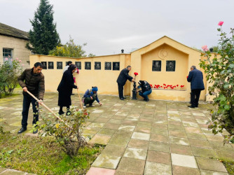 8 noyabr - Zəfər Günü ərəfəsində rayon ərazisində yerləşən şəhidlərin xatirəsinə ucaldılmış abidələrin, bulaqların və məzar daşlarının ətrafında təmizlik işləri aparılıb