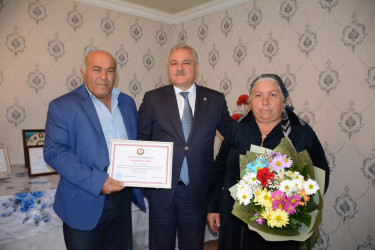 İcra başçısı şəhid atası Faiq Əliyevi 65 illik yubileyi münasibəti ilə təbrik edib