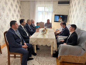 Tərtər Rayon İcra Hakimiyyətinin başçısı 27 Sentyabr – Anım Günü ilə əlaqədar Vətən müharibəsi şəhidi Elvin Abbasovun ailəsini ziyarət edib