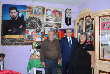 Rayon rəhbəri “Konstitusiya və Suverenlik İli” çərçivəsində şəhid Cəfərov Təbrizin ailəsini ziyarət edib