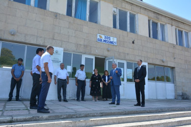 İcra başçısı yeni tədris ilinə hazırlıqla bağlı təmir işləri aparılan ümumtəhsil məktəblərində olub