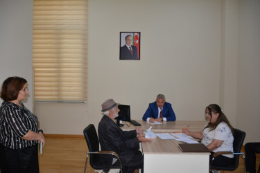 İcra başçısı tərəfindən növbəti dəfə vətəndaşların müraciətləri dinlənilib