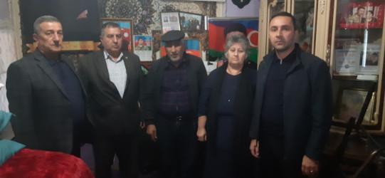 8 noyabr - Zəfər Gününün beşinci ildönümü ilə əlaqədar Vətən Müharibəsi şəhidi Təbriz Cəfərovun ailəsi ziyarət edilib