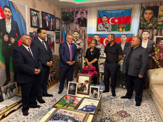 Tərtər Rayon İcra Hakimiyyətinin başçısı 27 Sentyabr – Anım Günü ilə əlaqədar Vətən müharibəsi şəhidi İntiqam Mənsimlinin ailəsini ziyarət edib